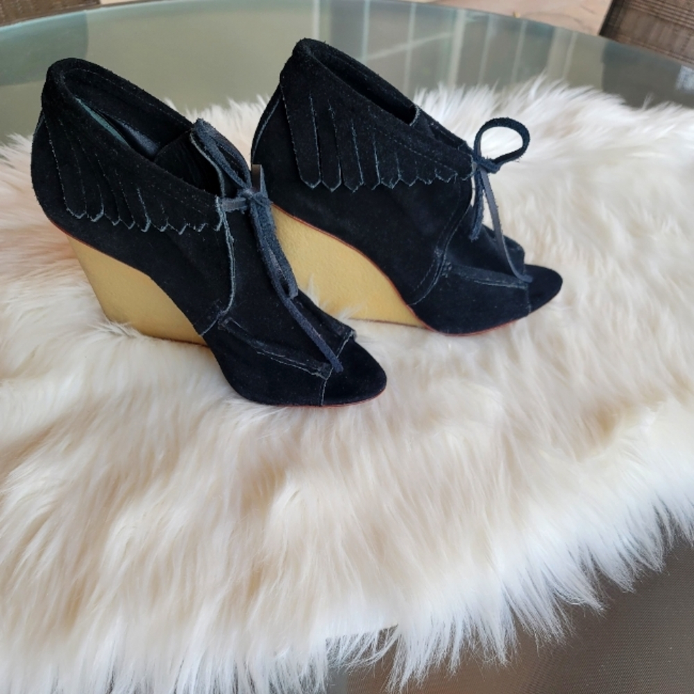 Heel boots